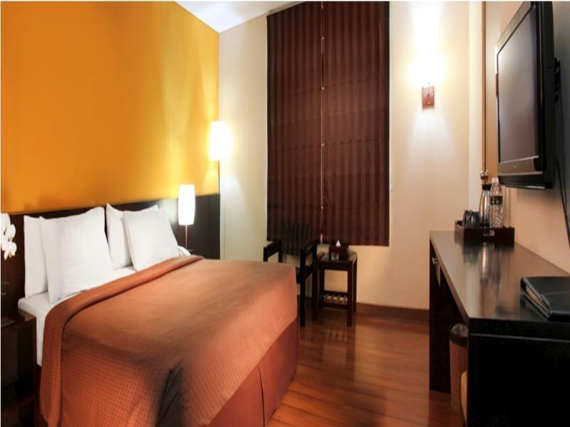 Gumilang Regency Hotel Bandung Exterior foto